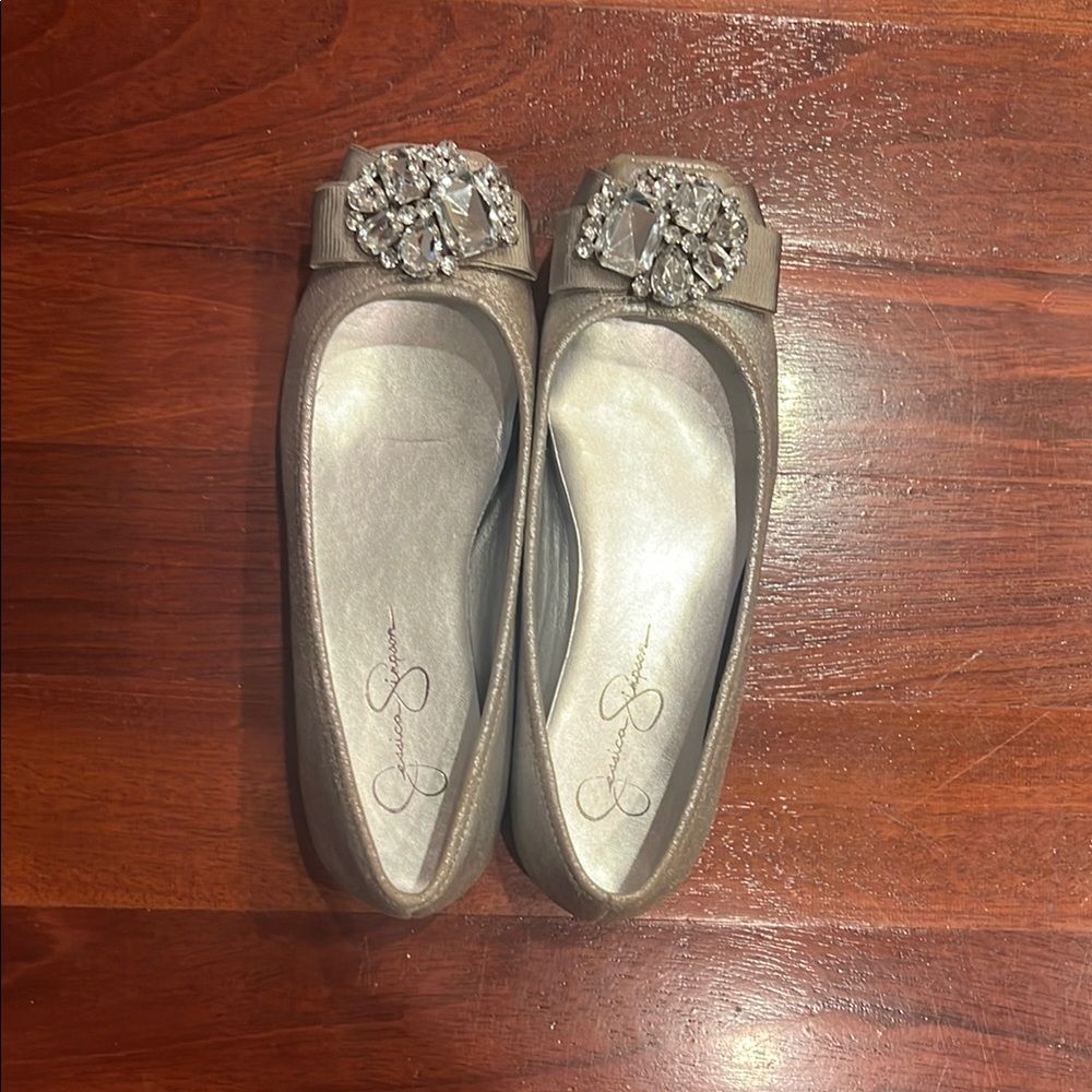 Elegant Women's Flats with Crystal Embellishments